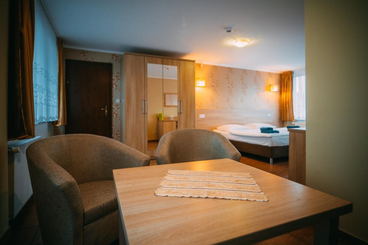 Wodnik Turawa Hotel Eksteriør billede